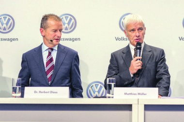 Volkswagen cesa a su CEO, Herbert Diess, el 1 de septiembre se va