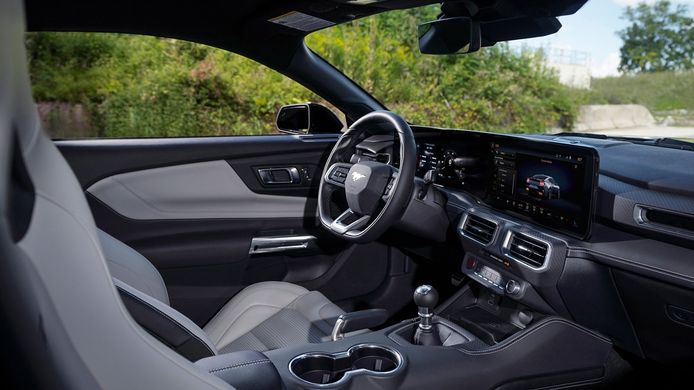 android, debuta el nuevo ford mustang, llega la séptima generación del icono americano con motor v8