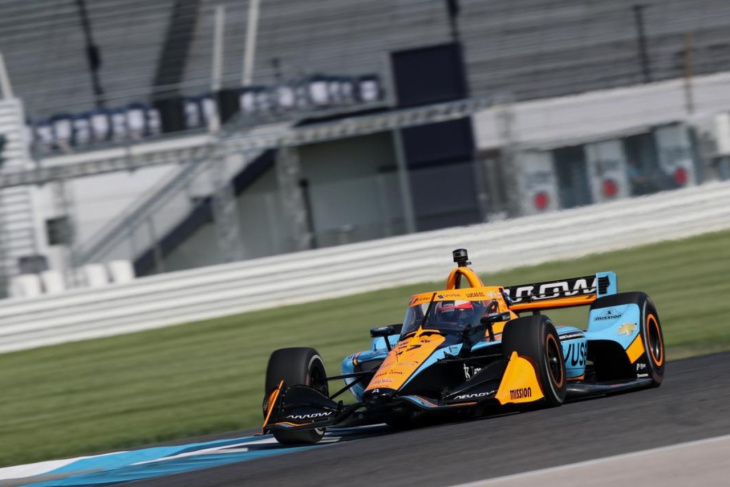 IndyCar Rosenqvist se reivindica en Indianápolis con su segunda pole de 2022; Álex Palou 7º