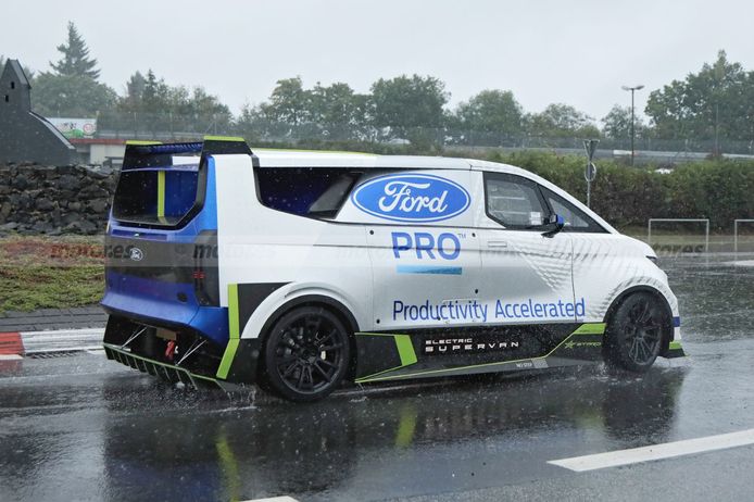 ¡sorpresa! la furgoneta eléctrica más radical se estrena en nürburgring, la ford pro electric supervan