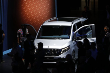 Mercedes-Benz y Rivian crearán una furgoneta eléctrica