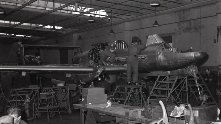 los orígenes de saab como fabricante de aviones de combate