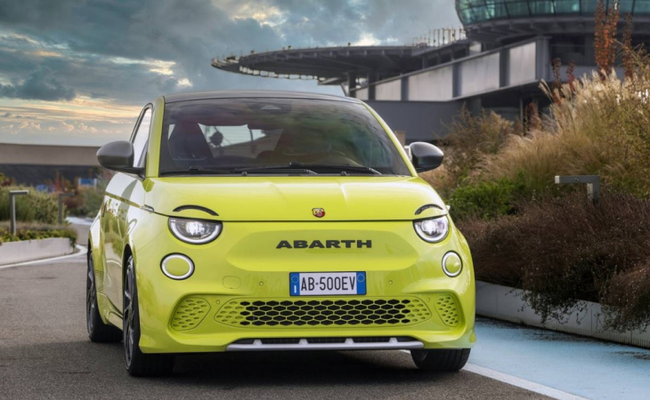 abarth 500e, el nuevo hot hatch eléctrico de la marca italiana