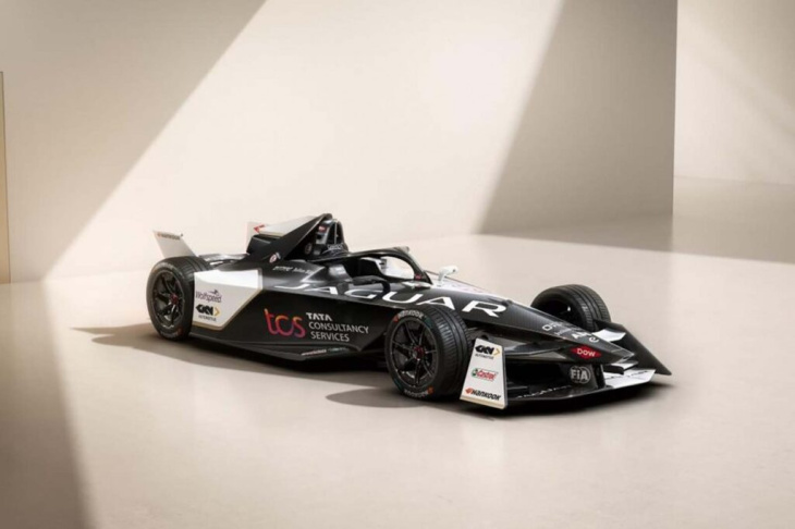 jaguar muestra el i-type 6, un auto de carreras eléctrico más avanzado y eficiente