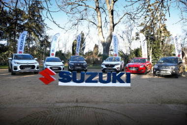 Los consumos de la gama de coches Suzuki, a prueba: Litros por kilos 2022