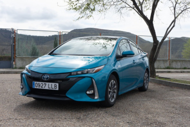 Prueba Toyota Prius Plug-in, autonomía, techo solar y precio