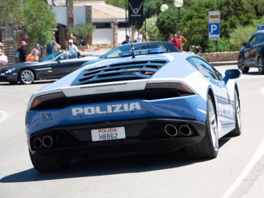 Policía en Italia usa Lamborghini para transportar un riñón para un transplante