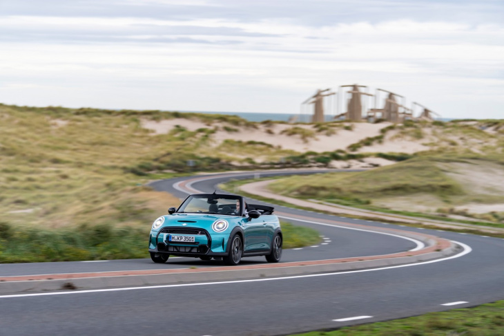 el mini convertible seaside edition celebra los primeros 30 años de la marca