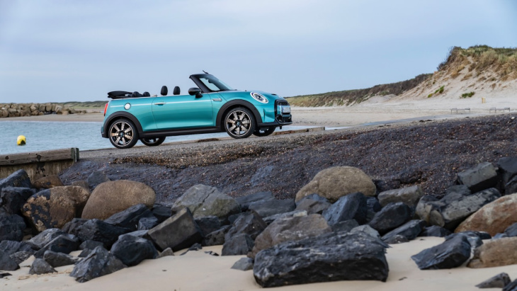 mini cabrio seaside edition: con la vista al mar