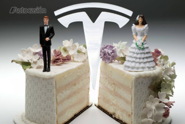 Un Tesla chivato acaba con un matrimonio