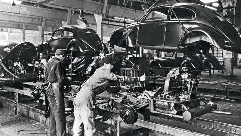 Tal día como hoy comenzó la producción del Volkswagen Beetle