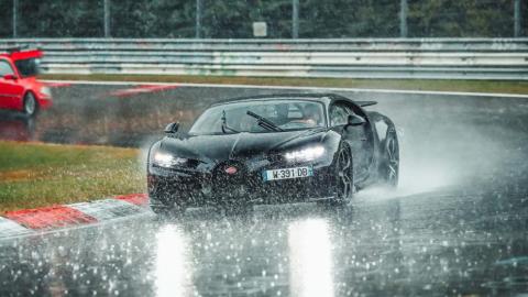 un viaje en el bugatti chiron super sport rumbo a nürburgring