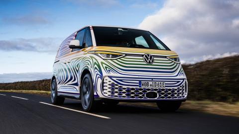 Probamos el nuevo Volkswagen ID.Buzz 2022: Un 'déjà vu' de la T1 pero eléctrico y renovado