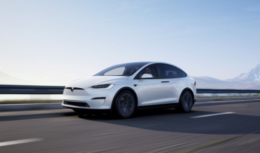 Ya puedes comprar un Tesla Model S/X con volante redondo