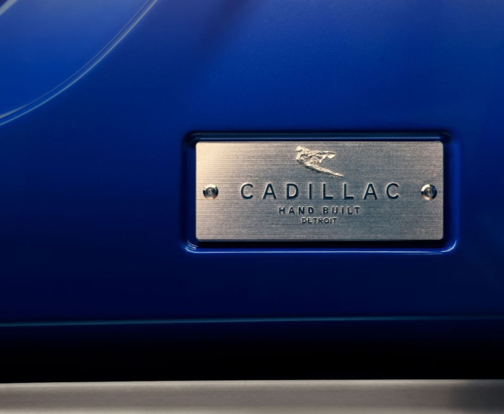 Cadillac recupera a su Diosa con este detalle del nuevo Celestiq