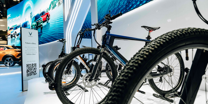 vinfast también apuesta por las bicicletas eléctricas, presentando cuatro modelos en el ces 2023