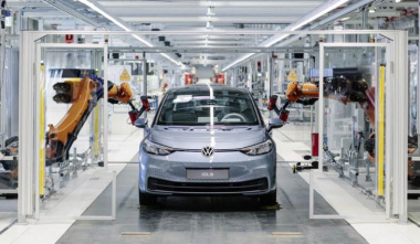 Volkswagen cree que las bajas ventas de coches eléctricos en Europa se deben a los elevados precios de la energía