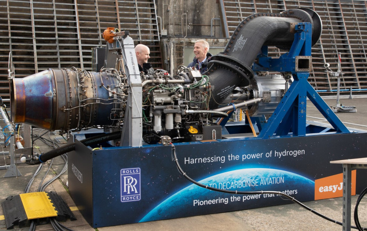 rolls-royce presenta el primer motor de avión alimentado con hidrógeno