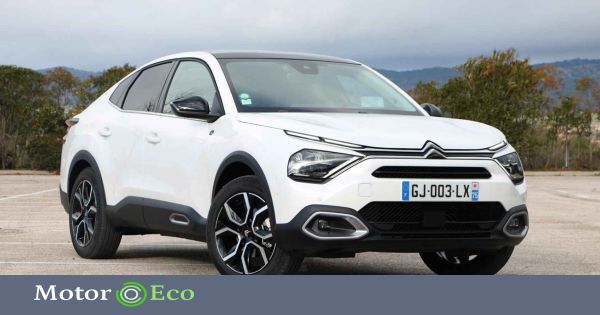 Citroën C4 X; lo comparamos con el Renault Arkana... ¿cuál comprar? Aquí, la respuesta