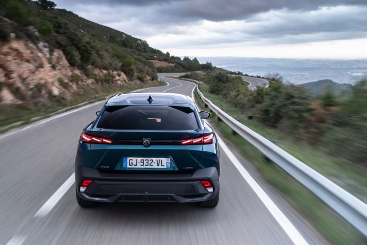 Prueba Peugeot 408: El eslabón perdido entre berlina y SUV quiere conquistarte