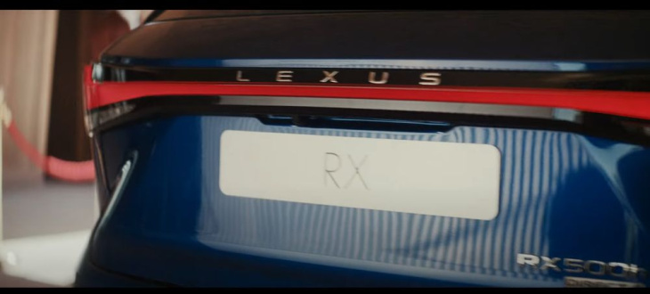 'The Stay Ahead': El nuevo Lexus RX se pone el traje de espía
