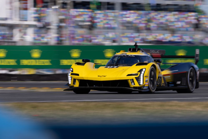 Le Mans 2023 cierra su parrilla con 16 Hypercar en pista