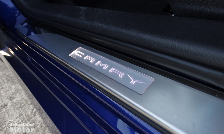 prueba toyota camry hybrid luxury 220h e-cvt