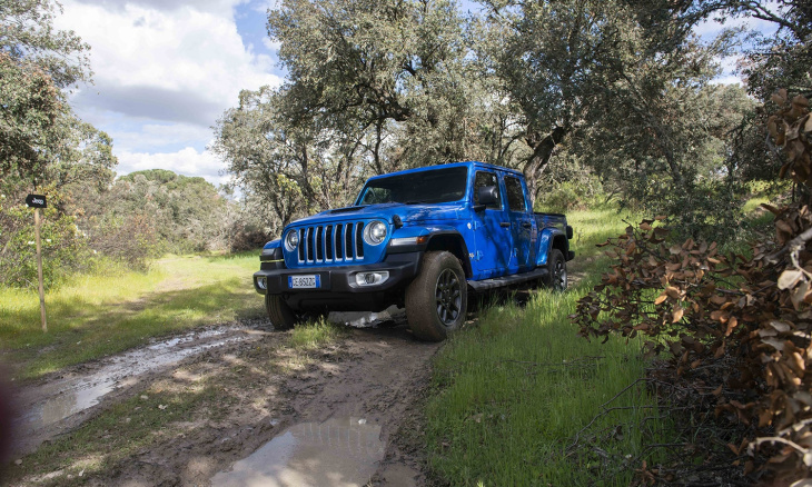 prueba offroad jeep gladiator 3.0 diésel v6, mucho más que un pick-up