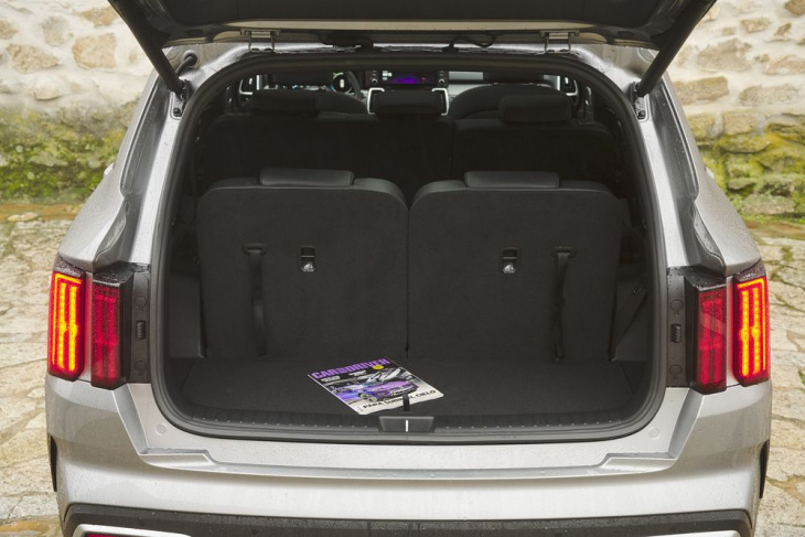 Kia Sorento HEV 230 4x4 VS. Seat Tarraco TSI 245 4Drive: Se busca SUV familiar