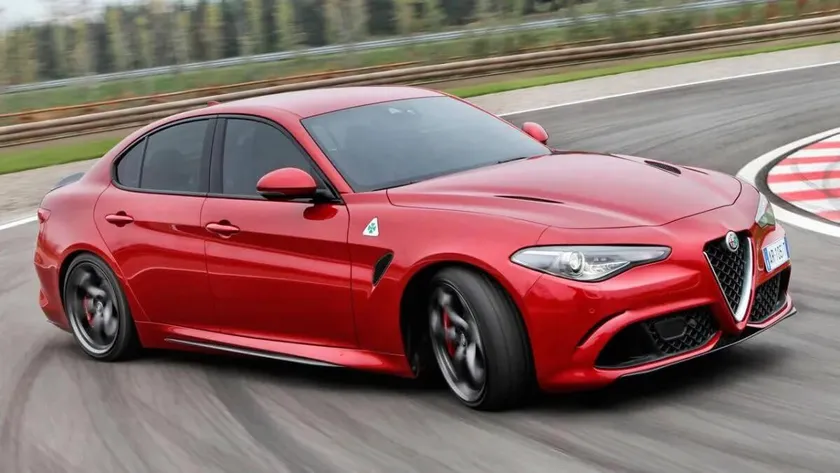 Oficial: el Alfa Romeo Giulia renacerá en 2025 como un coche eléctrico con 1.000 CV de potencia y 700 kilómetros de autonomía