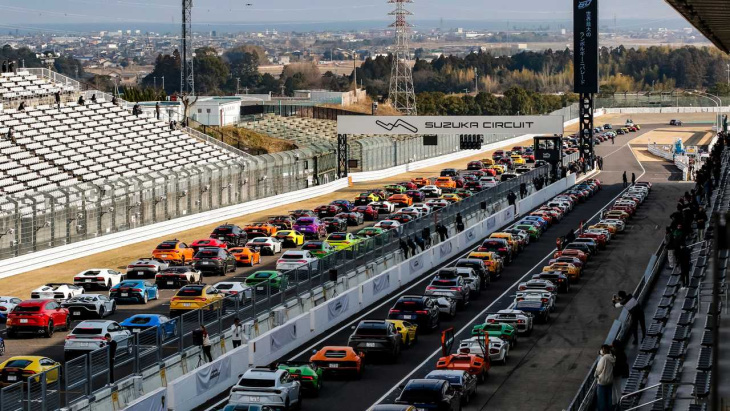 lamborghini logra un récord mundial reuniendo 251 coches en suzuka