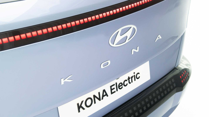 nuevos detalles sobre el hyundai kona eléctrico 2024: hasta 490 km de autonomía
