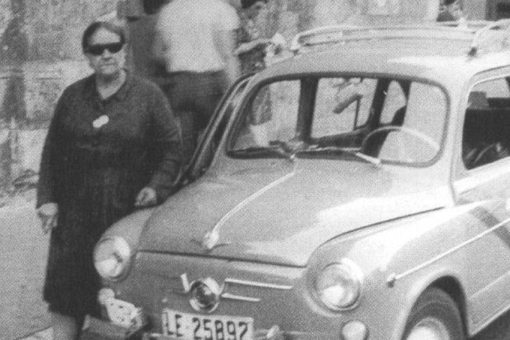 la mujer y los coches, una estrecha relación con más de 100 años