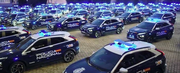La Policía Nacional recluta 180 Mitsubishi híbridos... enchufables