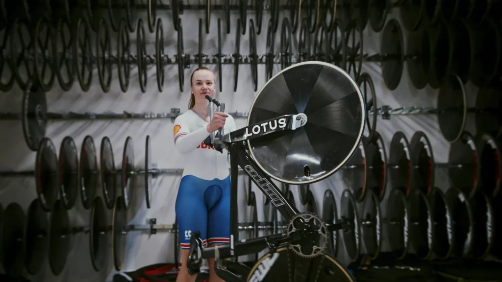 lotus fabricará la bicicleta del equipo británico para los juegos olímpicos de parís