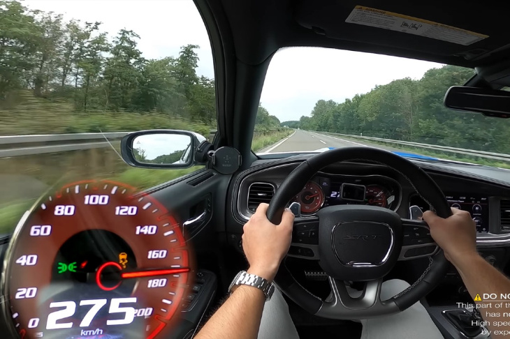 Vídeo: Un Dodge Challenger SRT Hellcat de 717 CV a 298 km/h en una Autobahn