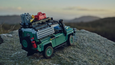 Aunque no seas padre querrás que te regalen este Land Rover Defender 90 de LEGO