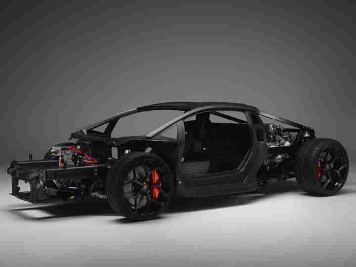 Lo que importa es lo adentro y para muestra el Lamborghini LB744 -  TopCarNews