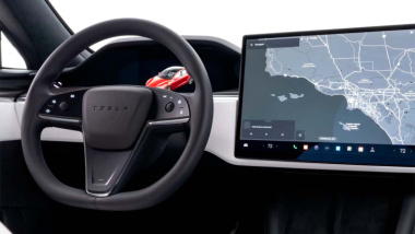 Los propietarios de un Tesla Model S/X con volante tipo Yoke ya pueden solicitar el cambio
