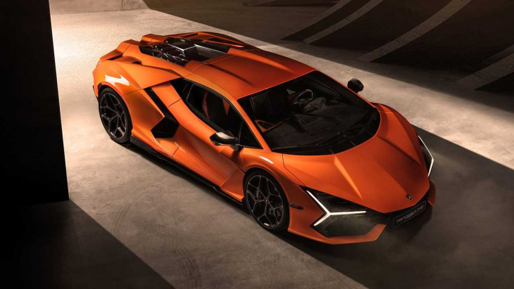 Lamborghini Revuelto: el nuevo hiperdeportivo PHEV con  CV - TopCarNews