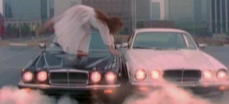 whitesnake, tawny kitaen y dos jaguar xj, uno de los videoclips más perfectos de los 80