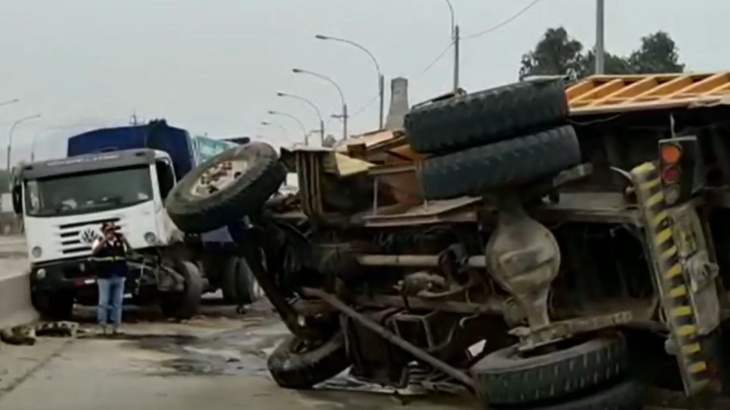 accidente genera caos vehicular en la autopista ramiro prialé