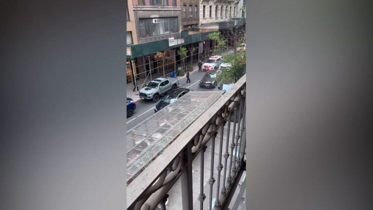 Un hombre huye de la Policía en su Cadillac y desata el caos en Nueva York