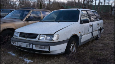 Este Volkswagen Passat abandonado durante 8 años arranca de nuevo