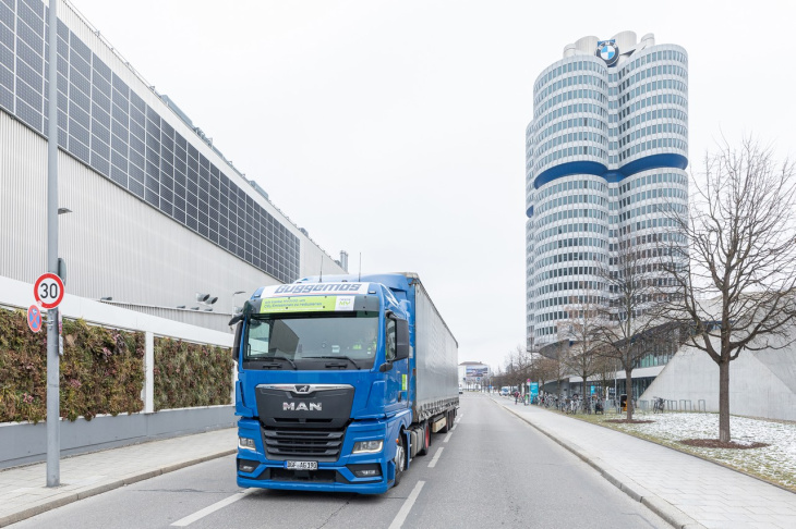 cuatro camiones de logística de bmw ya funcionan con diésel de origen vegetal