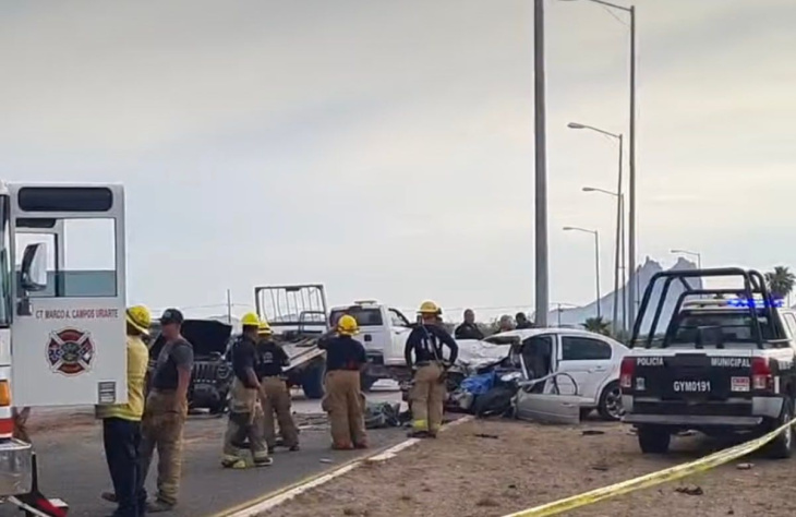 conductor en sentido contrario choca contra jeep y muere en sonora video