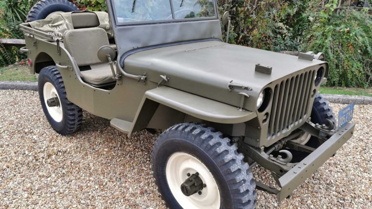 este jeep willys clásico es rescatado de milagro tras un derrumbe