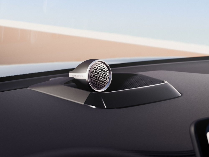 25 altavoces: Así se hizo el equipo de audio del Volvo EX90
