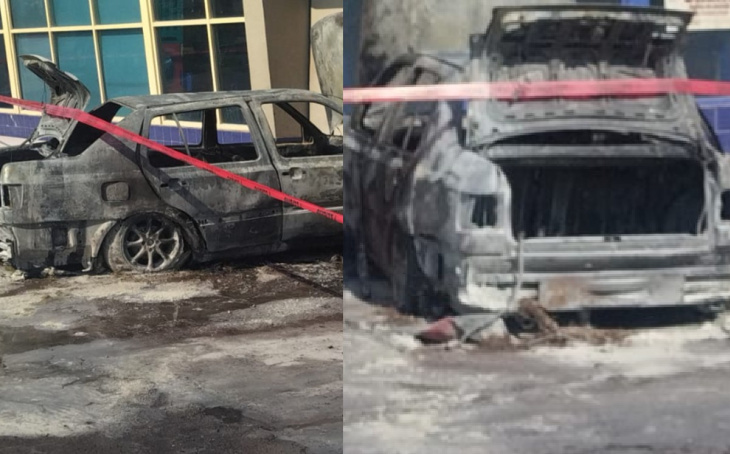 auto se incendia afuera de restaurante de comida rápida en torreón