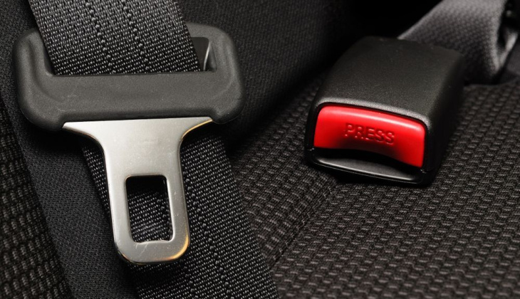 Así va a reinventar y a revolucionar Apple los cinturones de seguridad de los coches